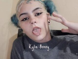 Kylie_Bonny