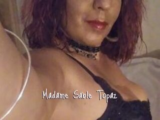 Madame_Sable_Topaz