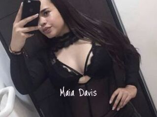 Maia_Davis