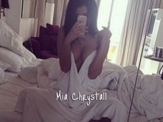 Mia_Chrystall