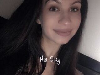 Mia_Shay